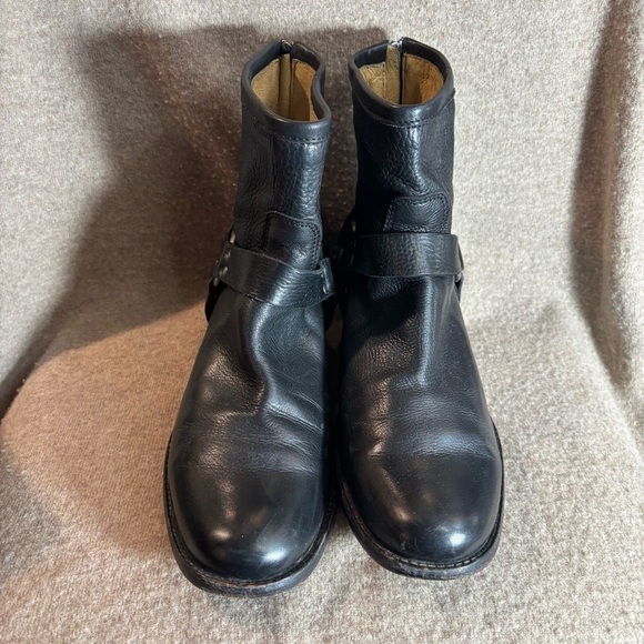 FRYE Sz 10B Harness Short Shaft Leather Boots With Zipper Back Closure - Picture 2 of 15